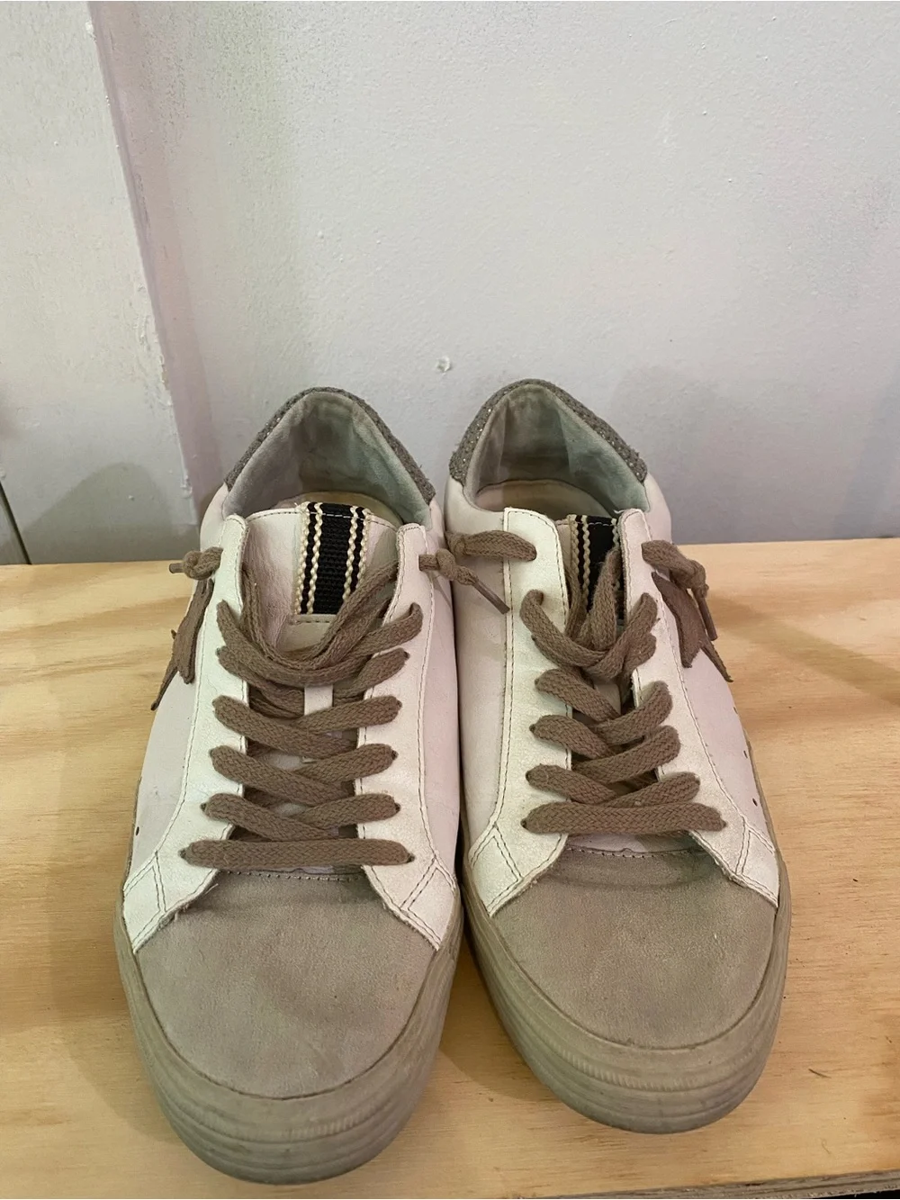 Golden Goose Style Shushop Casual Women's Lace-Up Sneakers in Beige and White